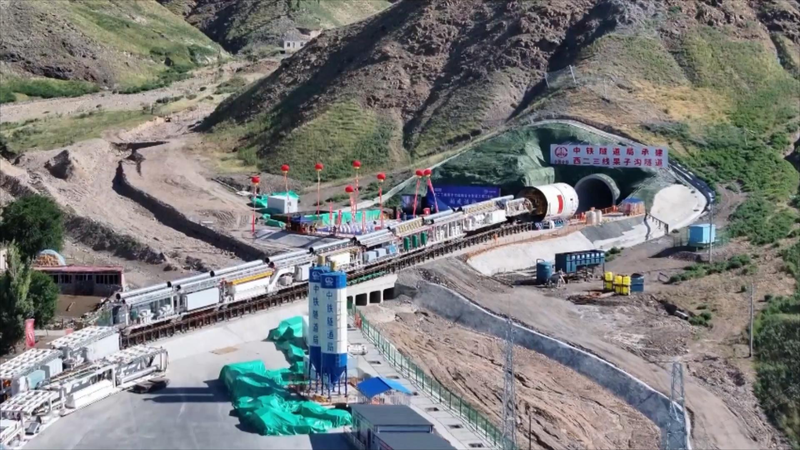 T96F6Q6IZB3PMAH5RCGI - 🌍NewspaperAmigo – Your Global News Buddy 🗞️ China’s Mega Gas Project Hits Major Milestone in Xinjiang 🚀⛰️