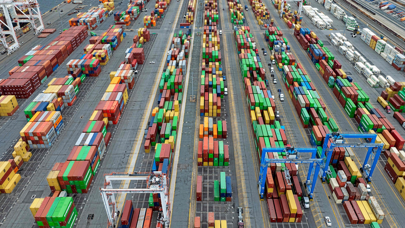π U.S. Tariff Wars Spark Global Economic Shake-Up π₯ π U.S. Tariff Wars Spark Global Economic Shake-Up π₯