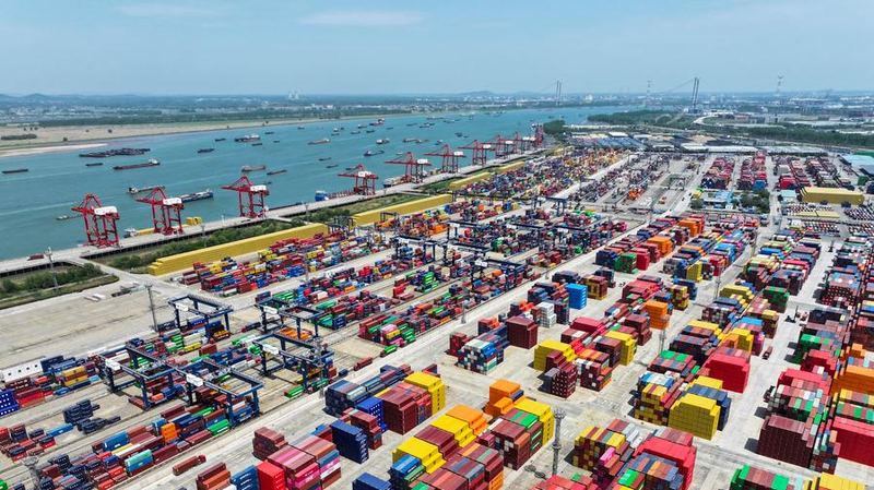 China's Development Path: Growth for a Better Future 🌏✨