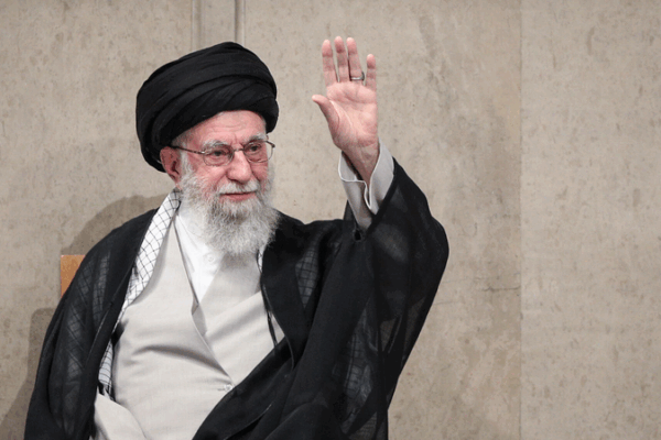 Iran’s Leader Slams U.S. ‘Obedience’ Demand, Vows Resistance ๐ก๏ธ๐ฅ Iran's Leader Slams U.S. 'Obedience' Demand, Vows Resistance ๐ก๏ธ๐ฅ