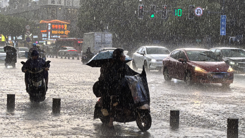 China Braces for Severe Storms: 10+ Provinces on High Alert 🌧️⚠️