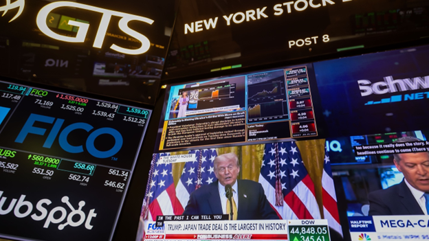 Trump’s Tariff Drama: A ‘Potemkin’ Show for the Economy? 🌍💼
