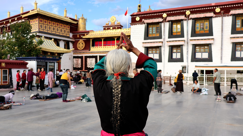 Jokhang Temple: Where Ancient Faith Meets Modern Vibes 🕉️✨