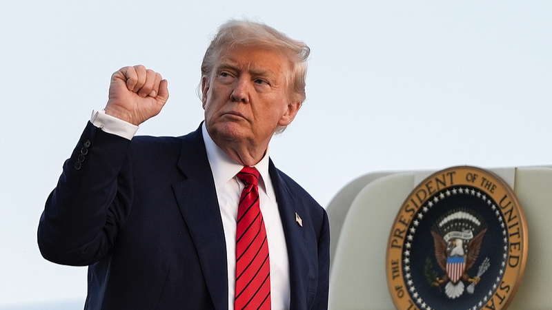 Trump Threatens India with Higher Tariffs Over Russian Oil Purchases 🛢️🇮🇳