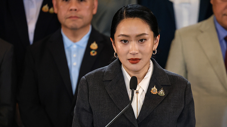 ZRTZQNMFCUCD2LB8RKGZ - 🌍NewspaperAmigo – Your Global News Buddy 🗞️ Thai PM Paetongtarn Ousted Over Ethics Scandal 🚨