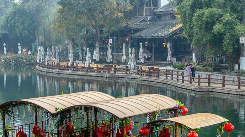 Step Back in Time: Huanglongxi Ancient Town’s Watery Wonders 🌊🏮 Step Back in Time: Huanglongxi Ancient Town’s Watery Wonders 🌊🏮 video poster