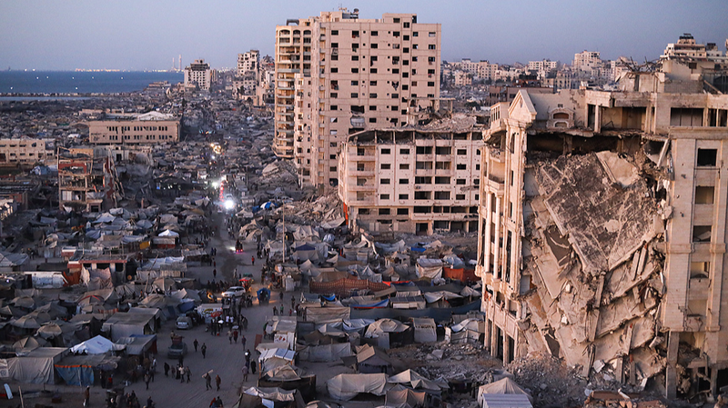 Gaza Crisis Deepens as Israeli Strikes Intensify π¨ Gaza Crisis Deepens as Israeli Strikes Intensify π¨