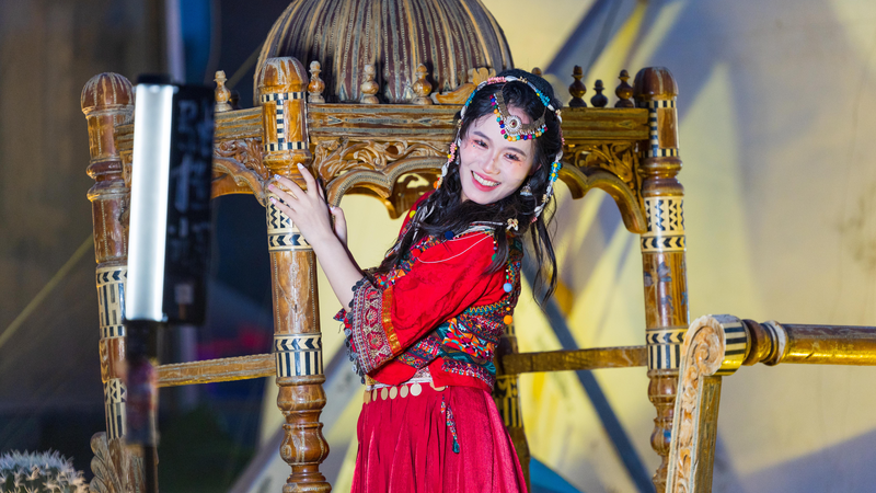 4I0M4RA0Y5RMXF7I3K8A - 🌍NewspaperAmigo – Your Global News Buddy 🗞️ Discover Xinjiang's Grand Bazaar: Where Culture Comes Alive 🎪✨