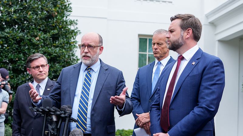 U.S. Government Shutdown Looms as Parties Clash Over Healthcare 🏛️💥 U.S. Government Shutdown Looms as Parties Clash Over Healthcare 🏛️💥