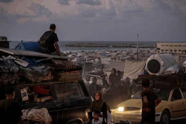 Israeli Strike Hits Gaza High-Rise Amid Escalating Conflict 🏙️💥 Israeli Strike Hits Gaza High-Rise Amid Escalating Conflict 🏙️💥