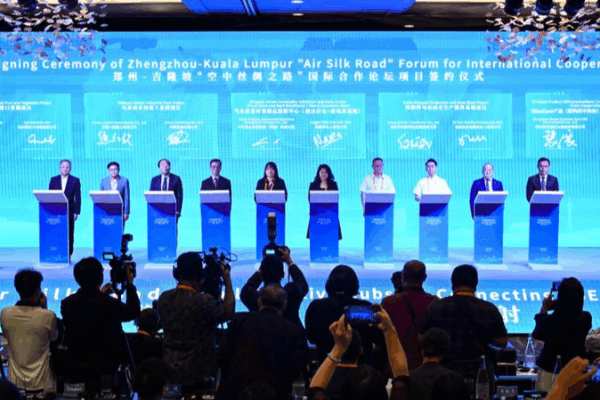 China & Malaysia Launch ‘Air Silk Road’ to Boost Asia Trade 🌏✈️ China & Malaysia Launch 'Air Silk Road' to Boost Asia Trade 🌏✈️