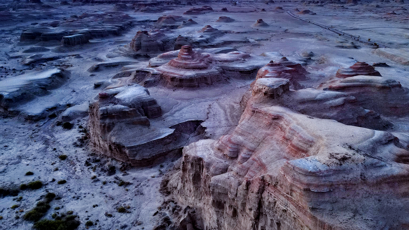 🌪️ Explore Xinjiang’s Surreal Yardang Landscapes Live! 🌪️ Explore Xinjiang's Surreal Yardang Landscapes Live! video poster