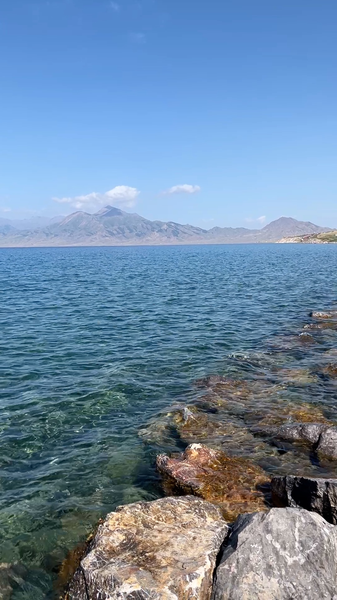 81PX12E9THS99GRRMW7F - 🌍NewspaperAmigo – Your Global News Buddy 🗞️ Sayram Lake’s ‘Tourism + Fishing’ Model Boosts Local Economy 🌊🐑 video poster