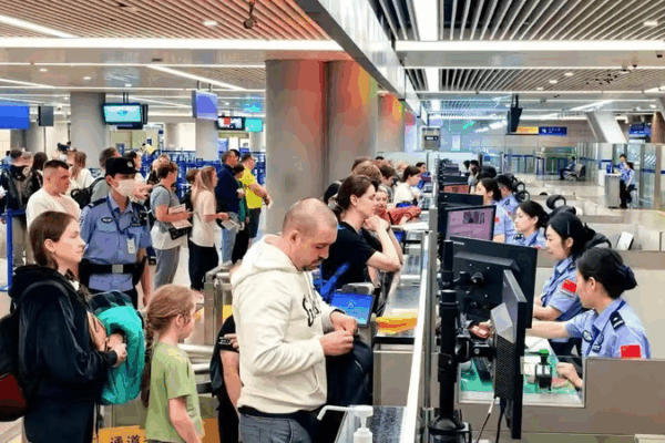 China Launches K Visa to Woo Global Young Scientists ππ¬ China Launches K Visa to Woo Global Young Scientists ππ¬ video poster