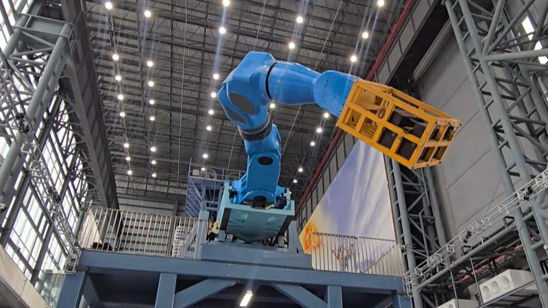 China Unveils Fusion-Powered Robot Arms for Clean Energy Revolution 🤖⚡ China Unveils Fusion-Powered Robot Arms for Clean Energy Revolution 🤖⚡