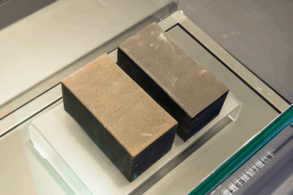 China’s Lunar Breakthrough: Moon Bricks Made from Moon Dust 🌕🧱 China’s Lunar Breakthrough: Moon Bricks Made from Moon Dust 🌕🧱