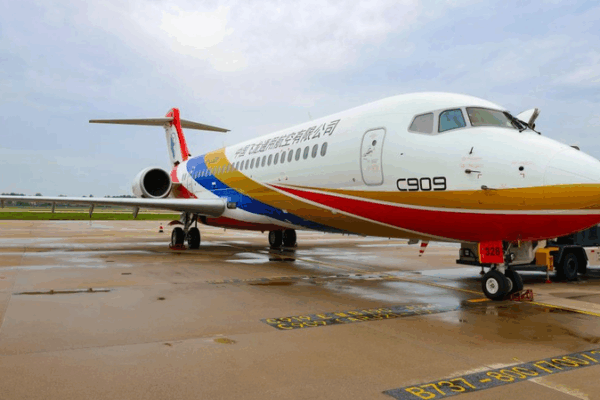 Chinaโs First C909 Medical Rescue Aircraft Takes Flight ๐โ๏ธ Chinaโs First C909 Medical Rescue Aircraft Takes Flight ๐โ๏ธ