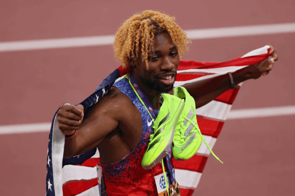 Noah Lyles Makes History with 4th Straight 200m Gold ๐โ๏ธ๐จ Noah Lyles Makes History with 4th Straight 200m Gold ๐โ๏ธ๐จ