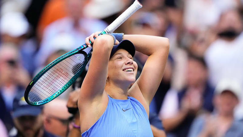 Anisimova Stuns Swiatek, Faces Osaka in US Open Semis 🎾🔥 Anisimova Stuns Swiatek, Faces Osaka in US Open Semis 🎾🔥