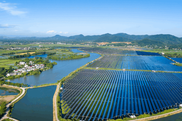 China’s Green Leap: Climate Goals Gain Momentum 🌱💨 China’s Green Leap: Climate Goals Gain Momentum 🌱💨