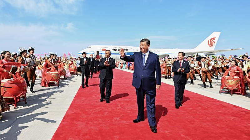 Xi Jinping Calls for Modern, Prosperous Xinjiang 🌏✨