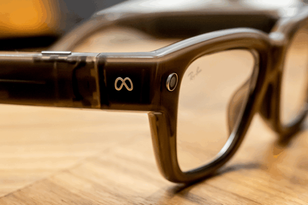 Meta Launches Ray-Ban Smart Glasses with Built-In Display 🕶️✨ Meta Launches Ray-Ban Smart Glasses with Built-In Display 🕶️✨