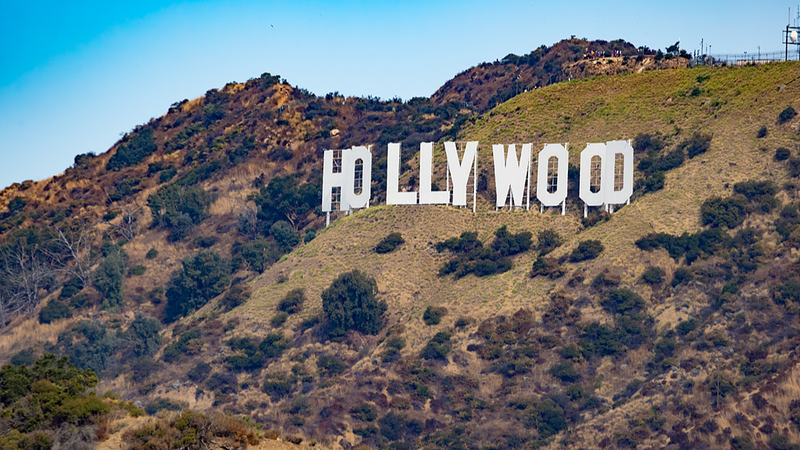 Trumpโs 100% Movie Tariff Plan Sparks Hollywood Backlash ๐ฌ๐ฅ Trumpโs 100% Movie Tariff Plan Sparks Hollywood Backlash ๐ฌ๐ฅ