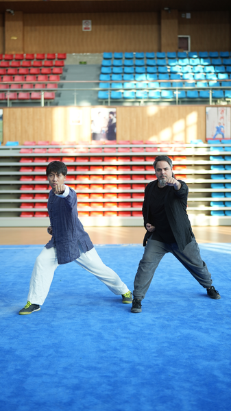 M1RACFLJMHKERW4FYU9W - 🌍NewspaperAmigo – Your Global News Buddy 🗞️ Bajiquan: The Kung Fu Craze Uniting Generations in China 🥋✨ video poster