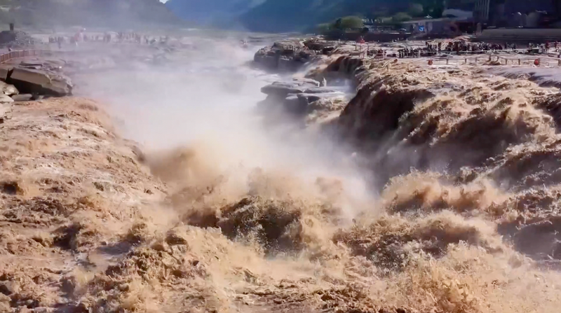 China’s Hukou Waterfall Unleashes Golden Spectacle ๐โจ China's Hukou Waterfall Unleashes Golden Spectacle ๐โจ video poster