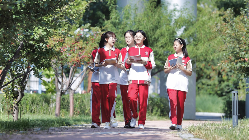 Peng Liyuan Champions Women in Science at UNESCO Event 🌟📚