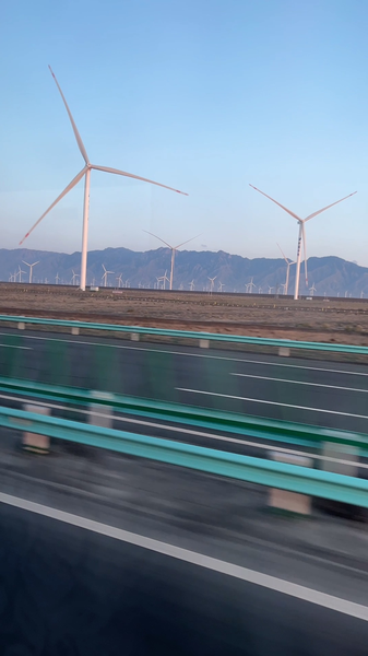 🌬️ Xinjiang’s Dabancheng: From Folk Songs to Wind Power Superstar 🌪️ 🌬️ Xinjiang’s Dabancheng: From Folk Songs to Wind Power Superstar 🌪️ video poster