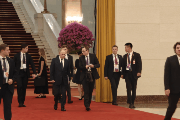 Putin and Xi Strengthen Ties in Beijing Talks 🌏🤝 Putin and Xi Strengthen Ties in Beijing Talks 🌏🤝 video poster