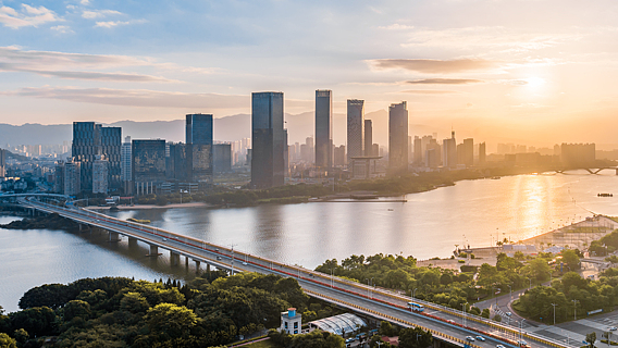 🌳 Discover Fuzhou: Where Rivers Meet the Sea & Banyans Rule! 🌳 Discover Fuzhou: Where Rivers Meet the Sea & Banyans Rule! video poster
