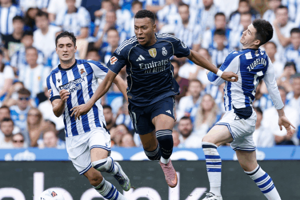 Mbappe Shines as Real Madrid Edges Real Sociedad 2-1 ⚽🔥 Mbappe Shines as Real Madrid Edges Real Sociedad 2-1 ⚽🔥
