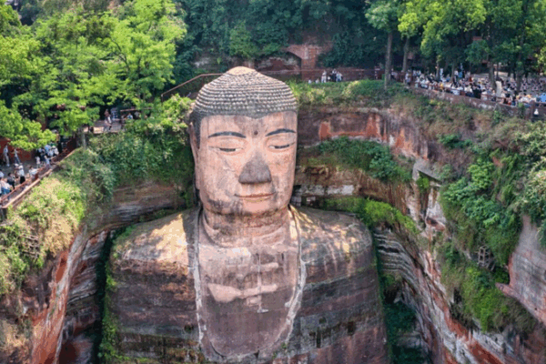 Global Influencers Explore Leshan Giant Buddha’s Ancient Majesty 🌏✨ Global Influencers Explore Leshan Giant Buddha's Ancient Majesty 🌏✨