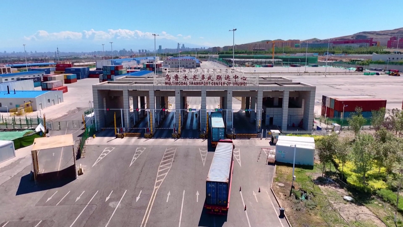 UBLMKX4O07U47BY0OO5I - 🌍NewspaperAmigo – Your Global News Buddy 🗞️ Xinjiang's New Gateway: China's Western Trade Boom 🌏🚂