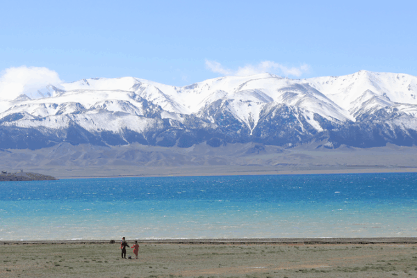 Sayram Lake: A Stunning Alpine Escape in Xinjiang 🌊⛰️ Sayram Lake: A Stunning Alpine Escape in Xinjiang 🌊⛰️ video poster