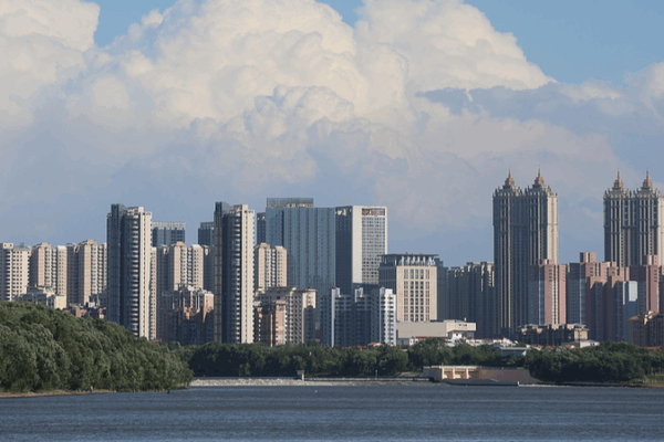 Shenyang’s Hunhe River: Where Nature Meets Urban Life 🌿🏙️ Shenyang’s Hunhe River: Where Nature Meets Urban Life 🌿🏙️ video poster