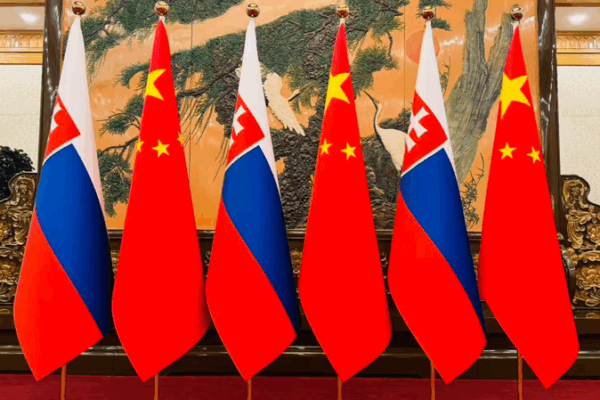 Xi Jinping & Slovak PM Strengthen Ties in Beijing Meeting 🇨🇳🤝🇸🇰 Xi Jinping & Slovak PM Strengthen Ties in Beijing Meeting 🇨🇳🤝🇸🇰