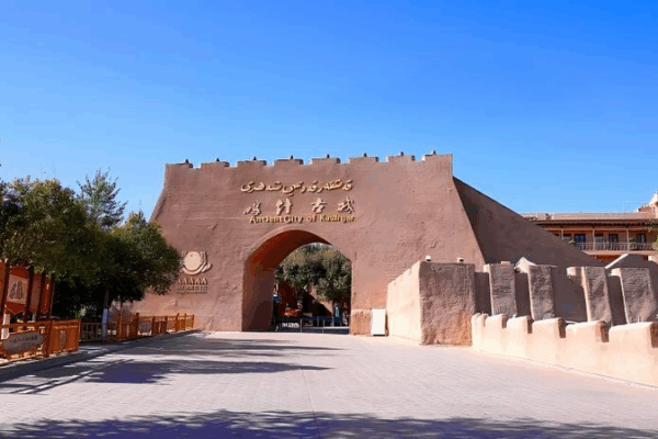 Step Into History: Kashi’s 2,000-Year-Old ‘Living’ Ancient City 🏰✨ Step Into History: Kashi’s 2,000-Year-Old ‘Living’ Ancient City 🏰✨ video poster