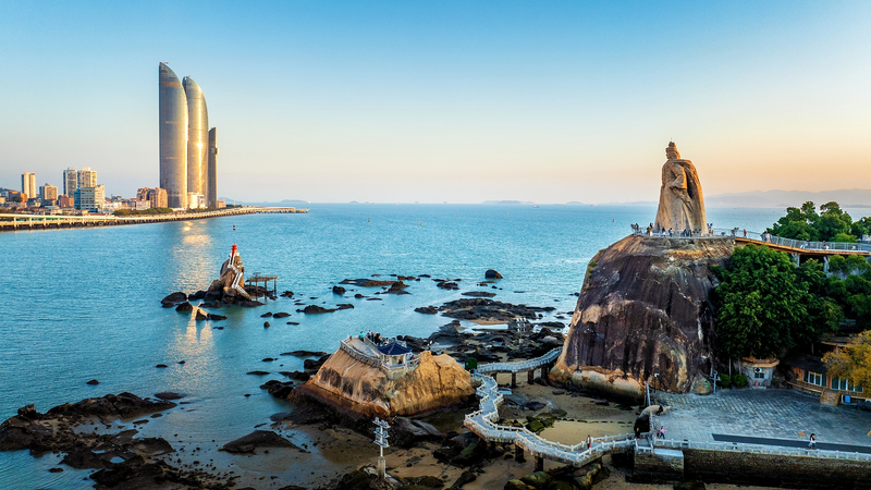 VJ3R1WBETZ29OWIN1I0L - 🌍NewspaperAmigo – Your Global News Buddy 🗞️ 🌴 Live from Gulangyu: Explore Xiamen’s ‘Garden on the Sea’! video poster