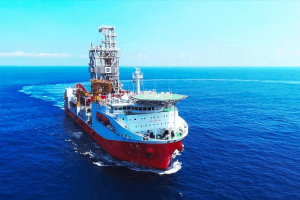 China’s Mega Engineering Marvels: From Oceans to the Skies 🌊🚀 China’s Mega Engineering Marvels: From Oceans to the Skies 🌊🚀