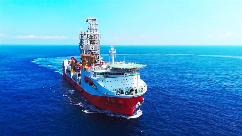 VKO5O5D23O0HZJSIR75A - 🌍NewspaperAmigo – Your Global News Buddy 🗞️ China’s Mega Engineering Marvels: From Oceans to the Skies 🌊🚀
