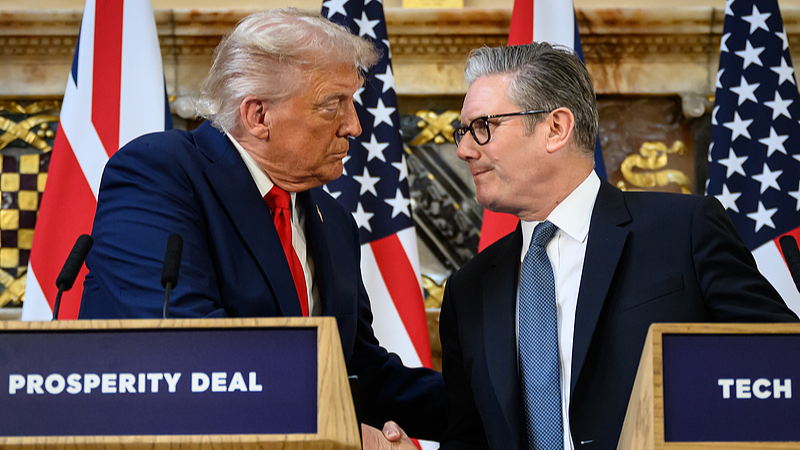 Trump Clashes with UK PM Over Palestine Policy Amid Tech Deals & Protests 🚨🇺🇸🇬🇧