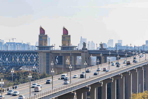 China’s Nanjing Yangtze River Bridge: A Timeless Engineering Marvel 🌉✨ China's Nanjing Yangtze River Bridge: A Timeless Engineering Marvel 🌉✨ video poster