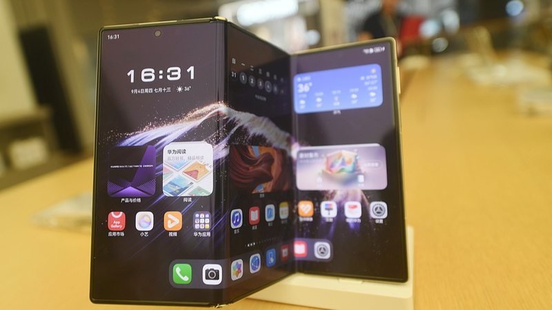 Huawei’s Mate XTs Trifold Phone Debuts with Kirin Chip Revival 🌟📱 Huawei's Mate XTs Trifold Phone Debuts with Kirin Chip Revival 🌟📱