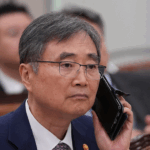 ZUSYFDAFZKOKS1YUM8RU - 🌍NewspaperAmigo – Your Global News Buddy 🗞️ South Korea Seeks U.S. Visa Reform After Worker Detention Drama 🛂✈️