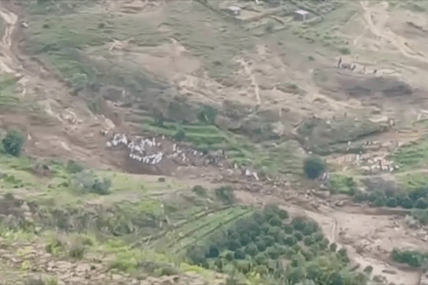 Sudan Landslide Tragedy: Over 1,000 Lives Lost 🌍💔 Sudan Landslide Tragedy: Over 1,000 Lives Lost 🌍💔 video poster