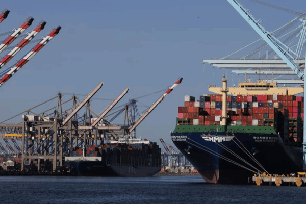 U.S. Port Fees on Chinese Ships: Protectionism in Disguise? π’πΈ U.S. Port Fees on Chinese Ships: Protectionism in Disguise? π’πΈ