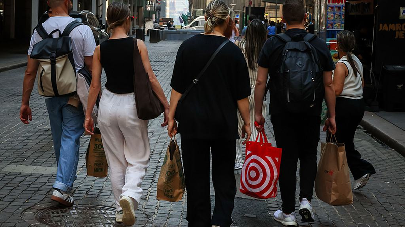 💰 U.S. Consumers Foot Over Half of Trump Tariff Costs, Report Says